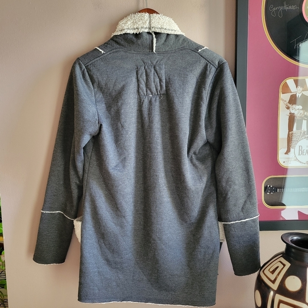 Cavalini Sherpa Jacket Small Open Front Pockets Lightweight Dark Grey Cardigan - Picture 3 of 12